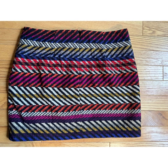 Trina Turk Geometric Stripe Mini Skirt Size 2 Textured Wool Blend - Picture 6 of 6